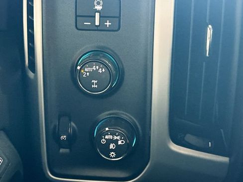 Used 2018 GMC Sierra 1500 SLT AWD/4WD image 11