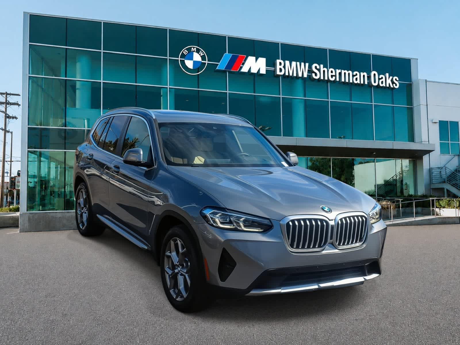 Used 2024 BMW X3 sDrive30i w/ Convenience Package RWD image 3