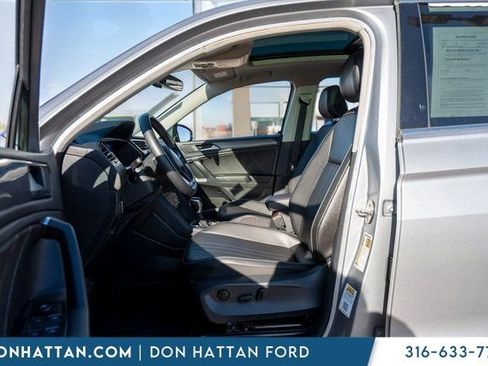 Used 2023 Volkswagen Tiguan SE image 5