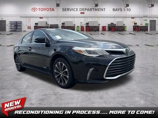 Used 2018 Toyota Avalon XLE Premium FWD video 1