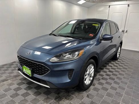 Used 2020 Ford Escape SE AWD/4WD image 3