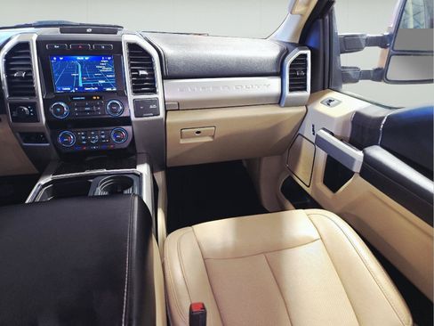 Used 2020 Ford F250 Lariat w/ Lariat Ultimate Package AWD/4WD image 53