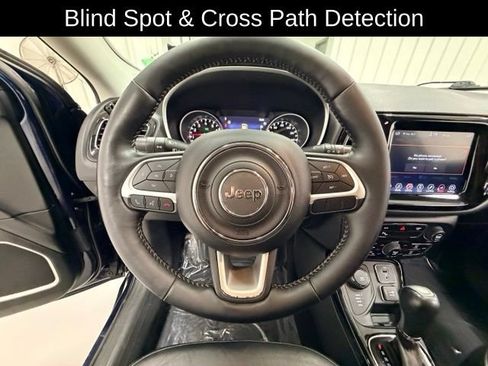 Used 2018 Jeep Compass Limited w/ Safe & Security Group AWD/4WD image 9