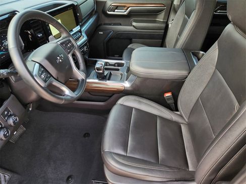 Certified 2024 Chevrolet Silverado 1500 LT Trail Boss w/ Convenience Package II image 14