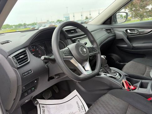 Used 2018 Nissan Rogue S AWD/4WD image 23