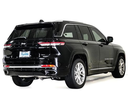 Used 2024 Jeep Grand Cherokee Summit w/ Luxury Tech Group V AWD/4WD image 7