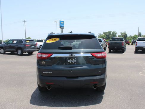 Used 2020 Chevrolet Traverse LT FWD image 8