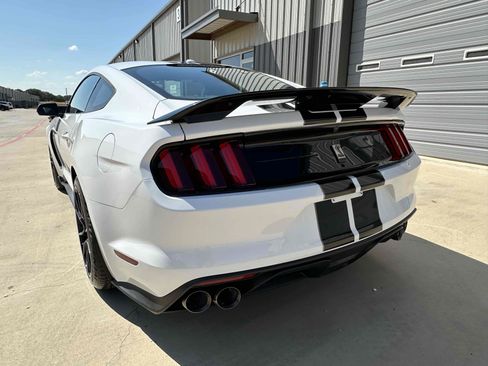 Used 2019 Ford Mustang Shelby GT350 w/ Technology Package RWD image 5