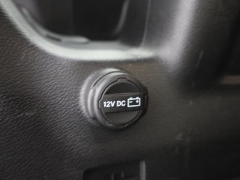 Used 2022 Jeep Wrangler Unlimited Sahara w/ LED Lighting Group AWD/4WD image 28