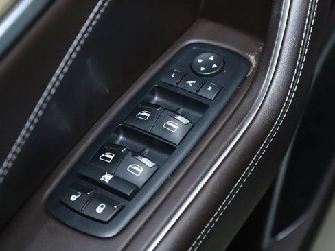 Used 2018 Maserati Levante S GranLusso image 17