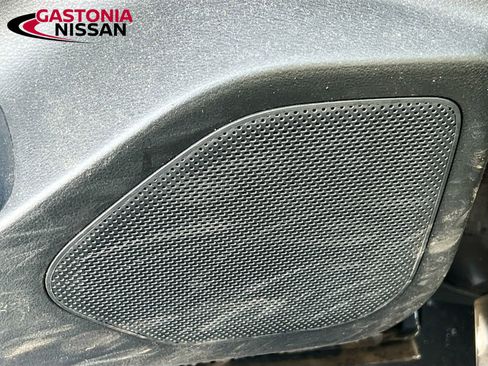 Used 2023 Nissan Rogue SL w/ SL Premium Package image 25