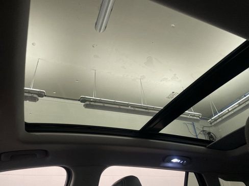 Used 2019 GMC Terrain SLT w/ Preferred Package image 13