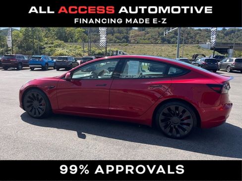 Used 2023 Tesla Model 3 Performance image 3