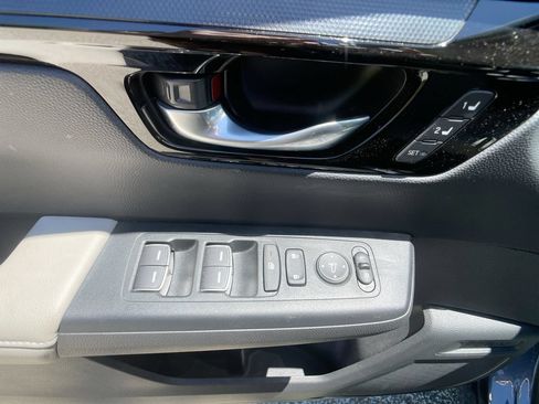 Used 2025 Honda CR-V EX-L image 14
