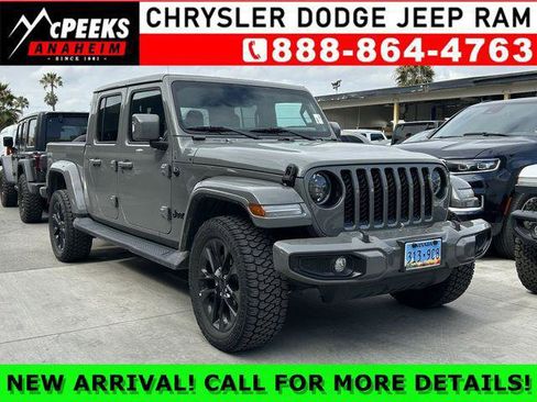 Certified 2023 Jeep Gladiator Overland AWD/4WD image 1