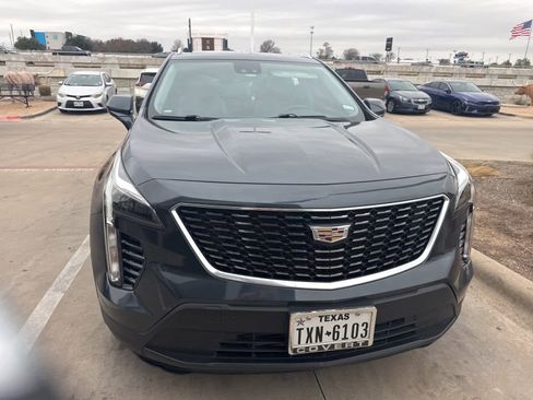Used 2021 Cadillac XT4 Luxury w/ Cold Weather Package image 2