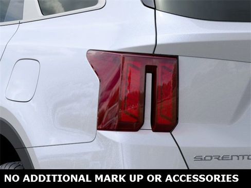 New 2026 Kia Sorento S image 11