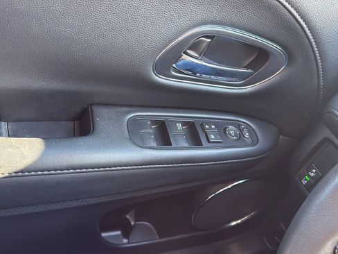 Used 2019 Honda HR-V EX-L image 21