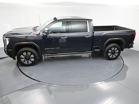 New 2026 GMC Sierra 3500 Denali w/ Denali Reserve Package image 33