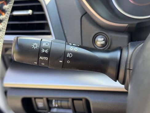 Used 2023 Subaru Crosstrek 2.5i Limited w/ Moonroof Package image 22