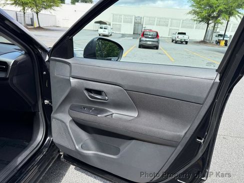Used 2025 Nissan Kicks S AWD/4WD image 9