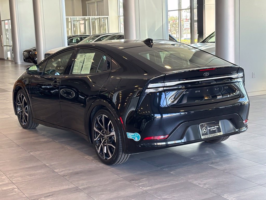 Used 2024 Toyota Prius Prime FWD image 8