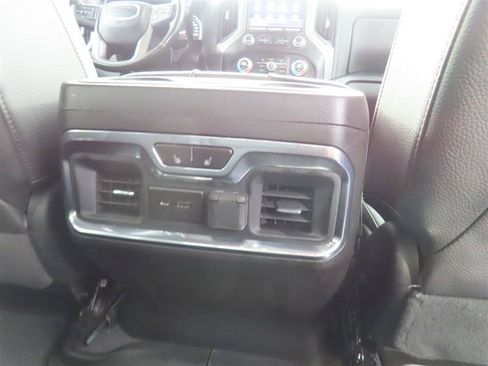 Used 2023 GMC Sierra 2500 Denali w/ Denali Black Diamond Edition AWD/4WD image 30