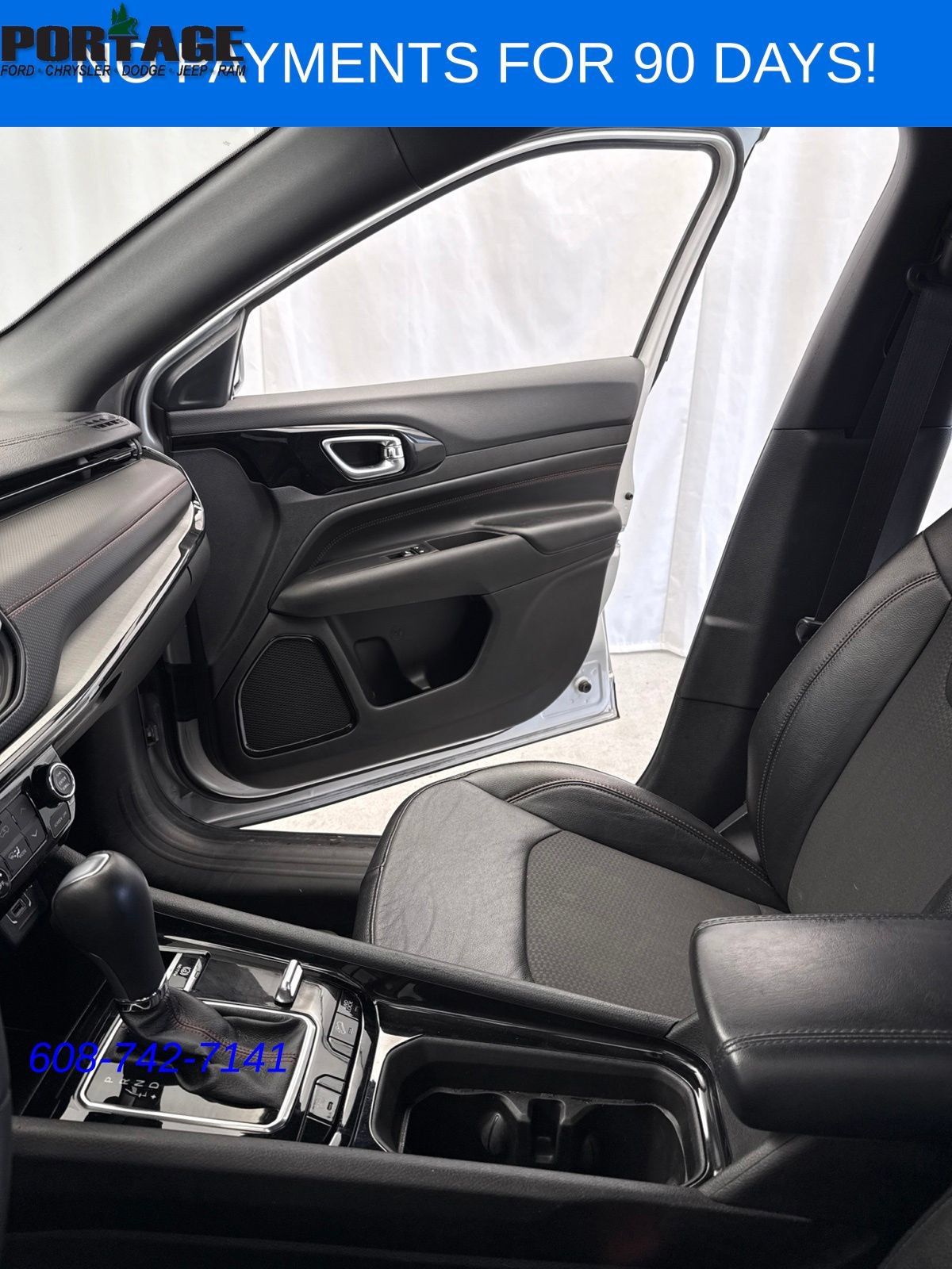 Used 2025 Jeep Compass Trailhawk AWD/4WD image 22