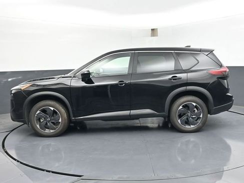 Used 2025 Nissan Rogue SV AWD/4WD image 4