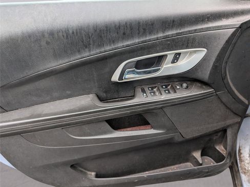 Used 2015 Chevrolet Equinox LS FWD image 12