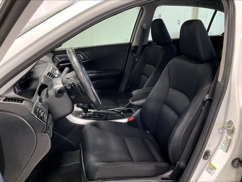 Used 2014 Honda Accord Sport image 31