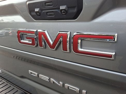 Used 2024 GMC Sierra 3500 Denali w/ Denali Reserve Package image 29