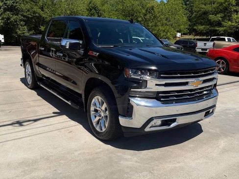 Used 2019 Chevrolet Silverado 1500 LTZ w/ LTZ Premium Package AWD/4WD image 7