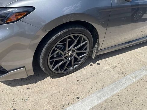 Used 2025 Toyota Camry XSE FWD image 5