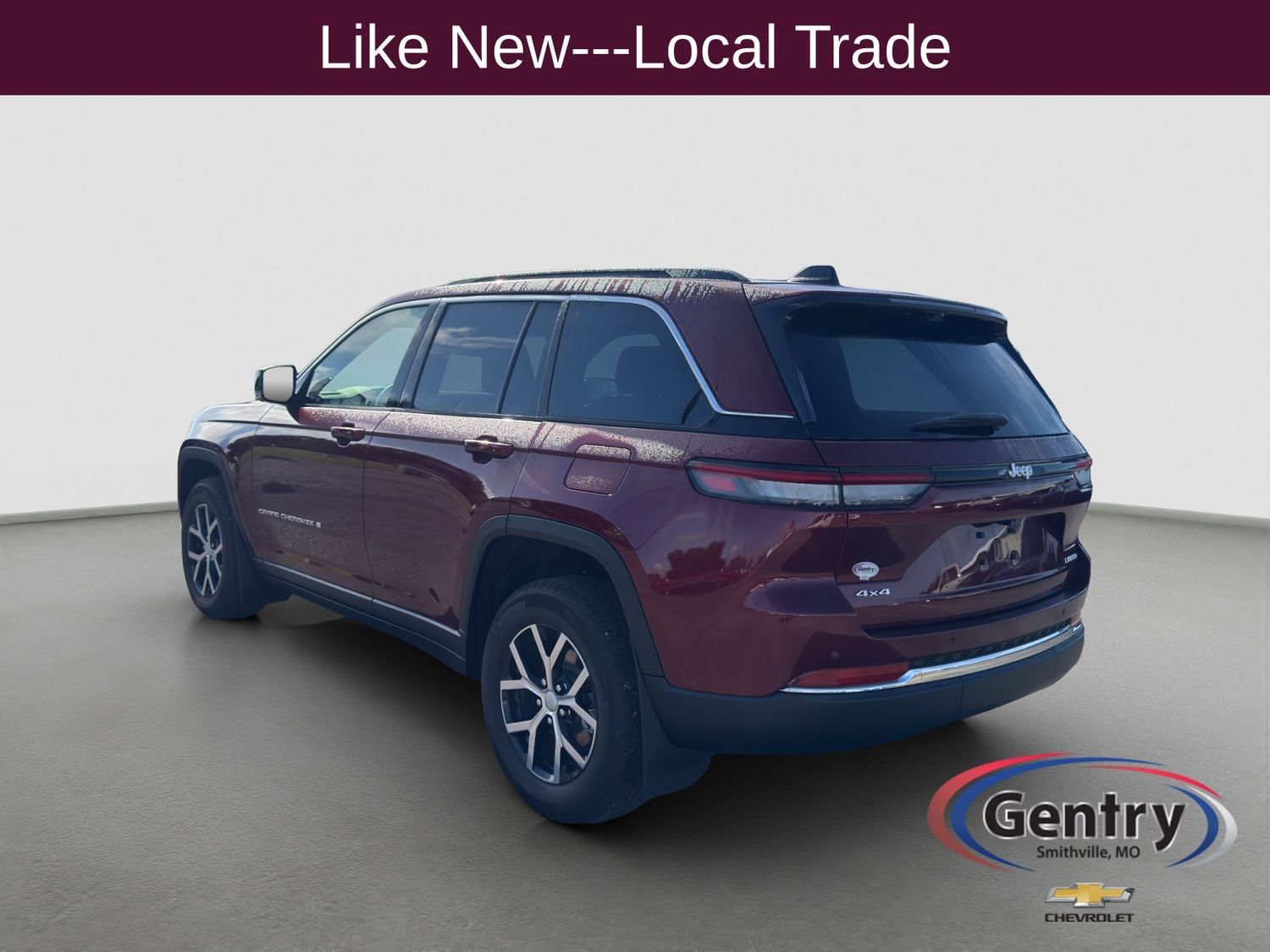 Used 2025 Jeep Grand Cherokee Limited w/ Luxury Tech Group II AWD/4WD image 4