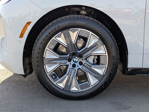 New 2026 BMW iX xDrive60 image 29