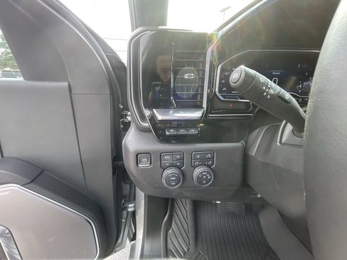 Certified 2025 Chevrolet Silverado 2500 High Country w/ High Country Premium Package AWD/4WD image 18