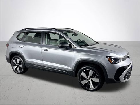 Certified 2025 Volkswagen Taos S image 4