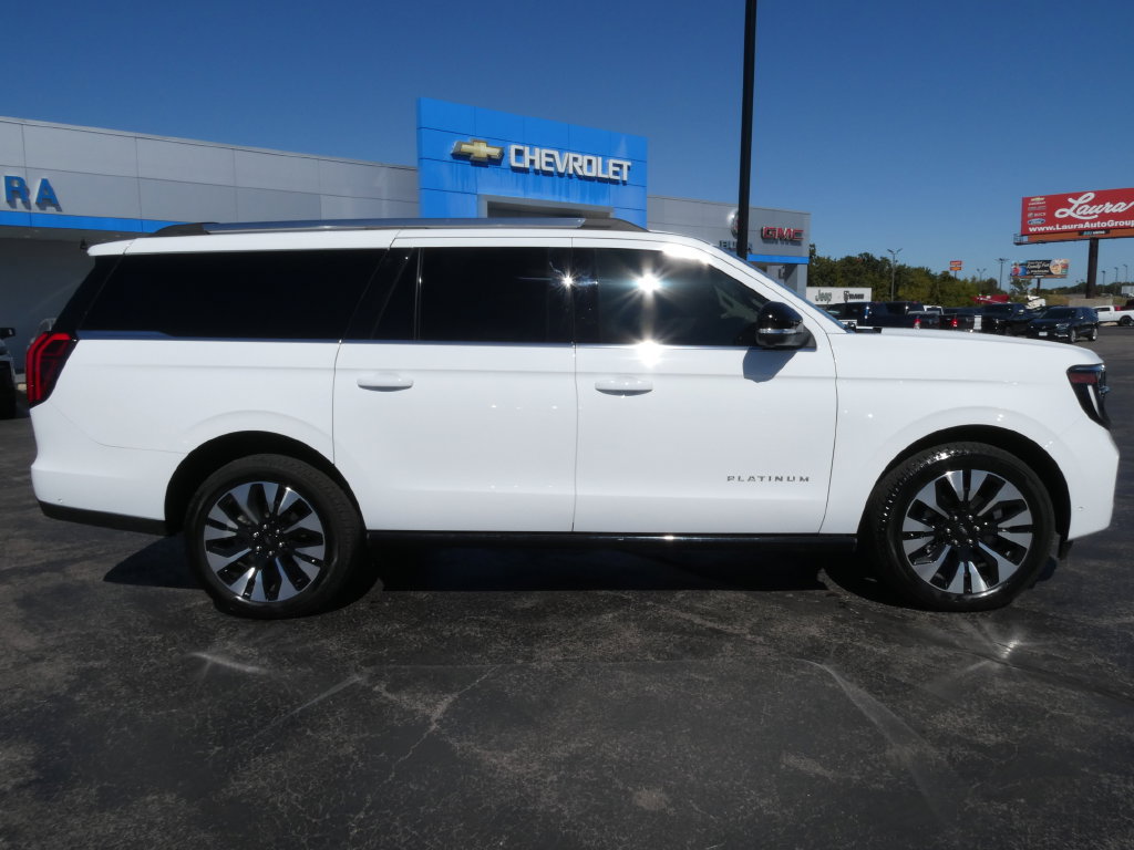 Used 2025 Ford Expedition Max Platinum w/ Driver's Package AWD/4WD image 4