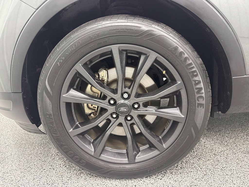 Used 2019 Ford Explorer XLT w/ Equipment Group 202A FWD image 9