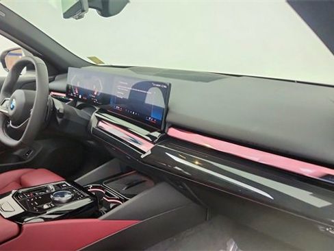 Used 2026 BMW 540i xDrive image 22