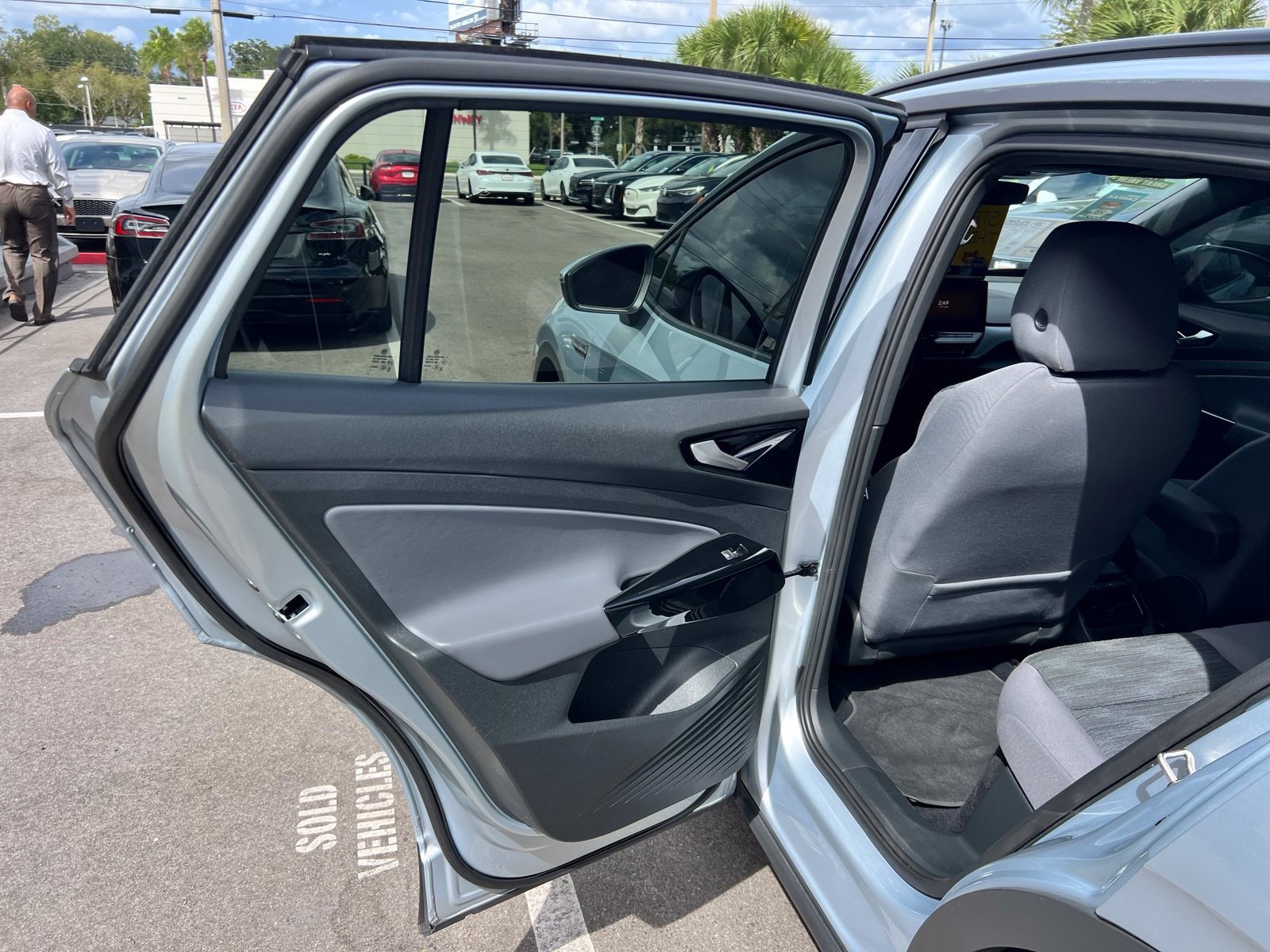 Used 2022 Volkswagen ID.4 Pro RWD image 46
