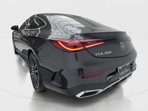 Used 2025 Mercedes-Benz CLE 300 4MATIC Coupe image 10