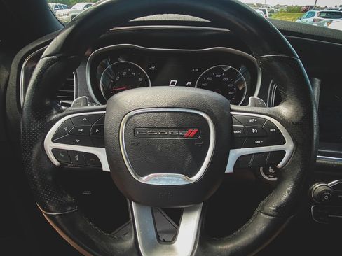 Used 2018 Dodge Charger R/T RWD image 8