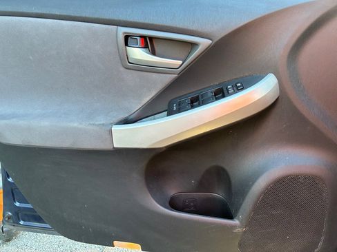 Used 2013 Toyota Prius Three image 12