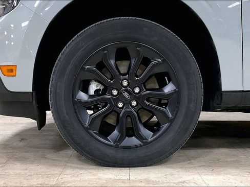 Certified 2023 Ford Maverick XLT w/ XLT Luxury Package FWD image 9