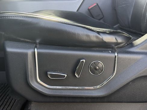 Used 2015 Ford F150 Platinum image 12