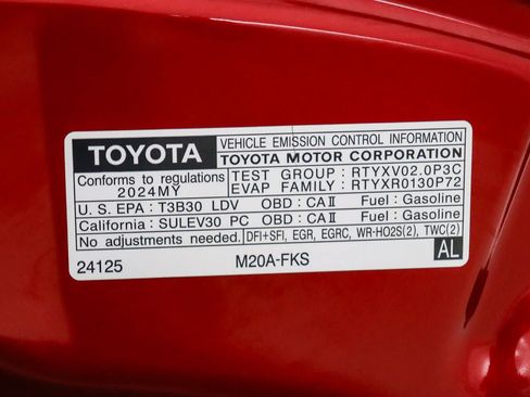 Used 2024 Toyota Corolla SE w/ SE Package FWD image 28