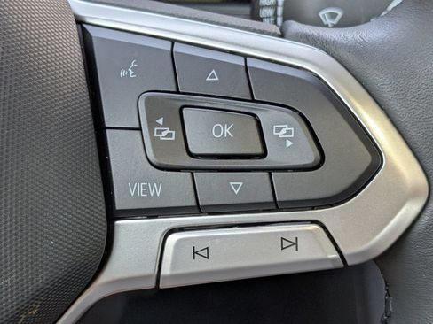 Used 2024 Volkswagen Jetta SE FWD image 25