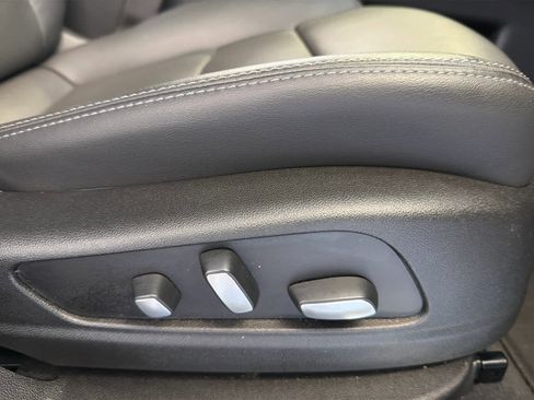 Used 2021 Cadillac XT5 Premium Luxury image 28